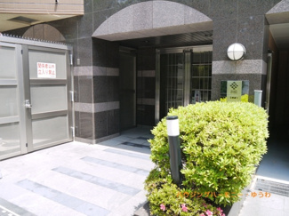 【エントランス】 | 清廉とされたエントランスになっています。