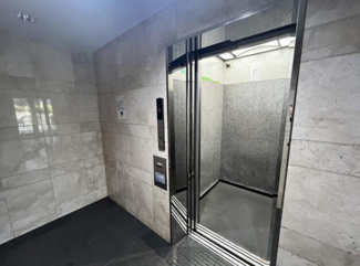 【その他共用部分】 | 勿論エレベーターが備え付けられています。