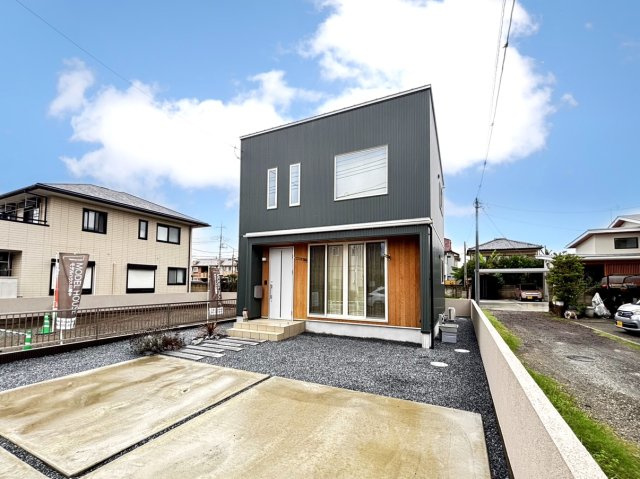 【新築戸建】前橋市朝倉町1丁目の外観|■外観｜土日のご見学はもちろん、平日・夜間のご案内も大歓迎です♪「今から見たい」や「仕事終わりに見たい」にもご対応できますのでお気軽にお問い合わせください♪