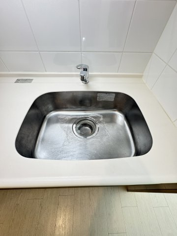 プリオーレ三宮の居間・リビング