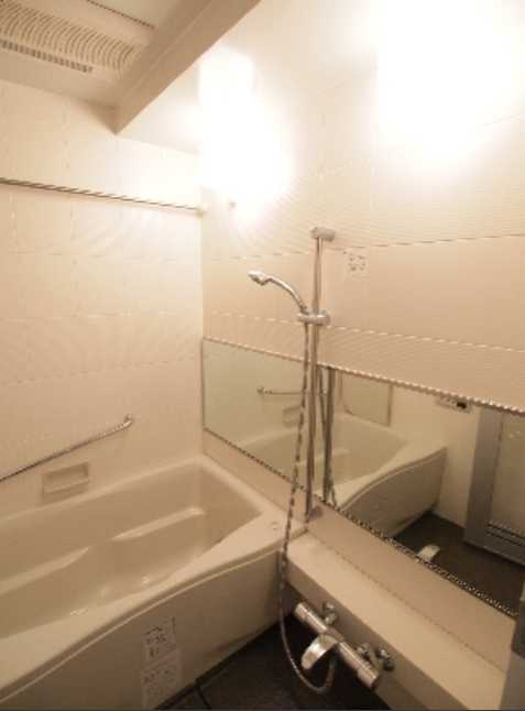 エスティメゾン銀座　駅近　ペット相談　駐車場有の浴室