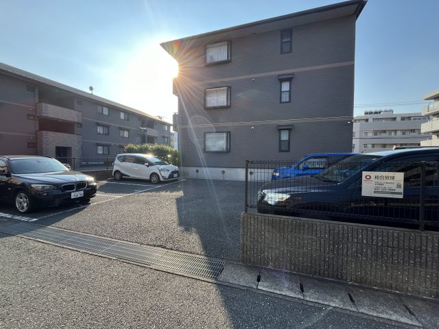 ラ・グランドゥールの駐車場