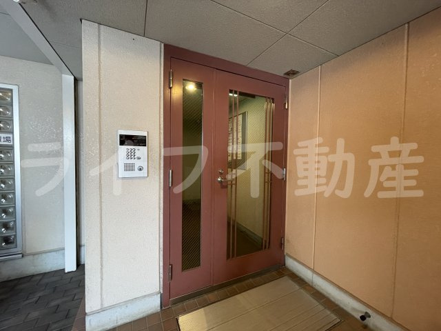 第3グリーンハイツのエントランス|建物の内部です
