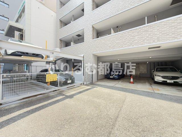大阪市北区同心２丁目の賃貸マンションの駐車場