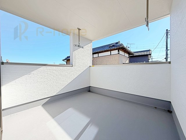 第1取手市野々井　新築戸建て　1号棟のバルコニー|急な雨でも安心のインナーバルコニー♪忙しいご夫婦も大満足♪