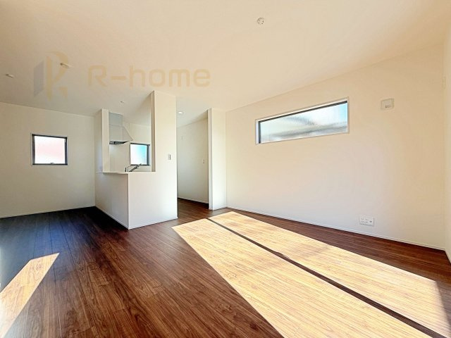 第1取手市野々井　新築戸建て　1号棟の居間・リビング|広くて明るいＬＤＫ♪ ゆったりくつろげるリビングスペースで、ご家族皆様の笑顔が溢れます。