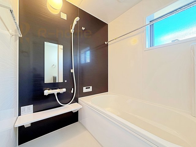 第1取手市野々井　新築戸建て　1号棟の浴室|１坪タイプの大きなお風呂で、小さなお子様とご一緒に入浴いただける広さです！