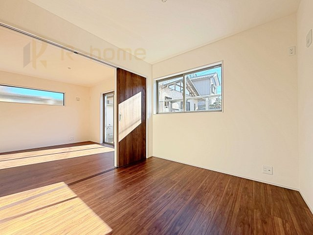 第1取手市野々井　新築戸建て　1号棟の洋室|1階洋室はゲストルーム、キッズスペースとしても利用可能♪
開放してリビングと繋げればゆとりの大空間！