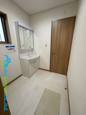 藤沢市石川5丁目　中古戸建の脱衣所|洗面脱衣室