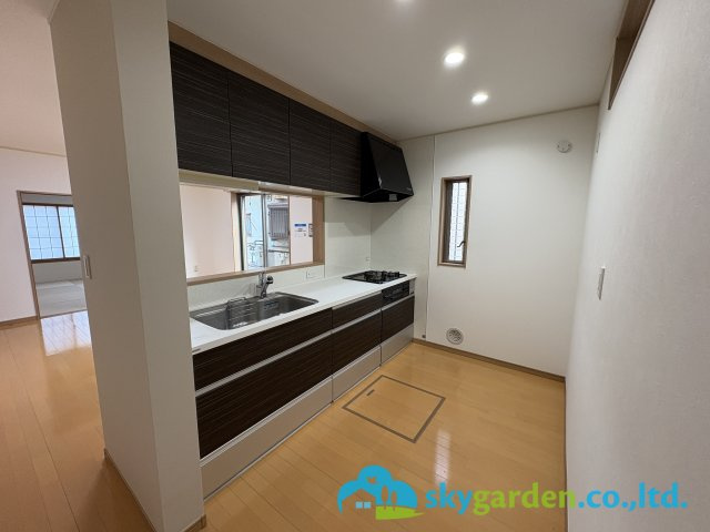 藤沢市石川5丁目　中古戸建のキッチン|システムキッチンの様子