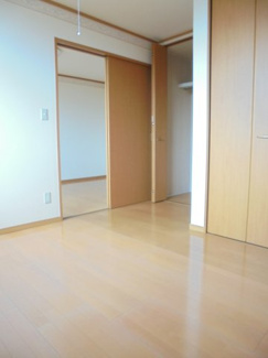 【洋室】 | パインマーシュ