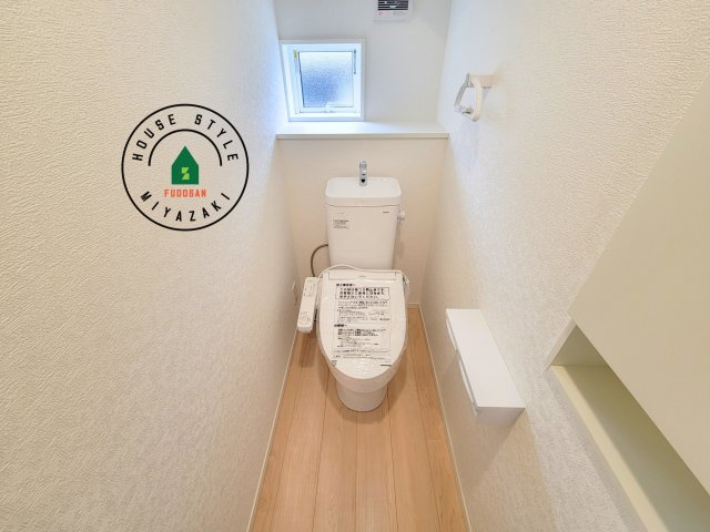 宮崎市恒久第15-1棟（1号棟）のトイレ|温水洗浄便座を完備しております。