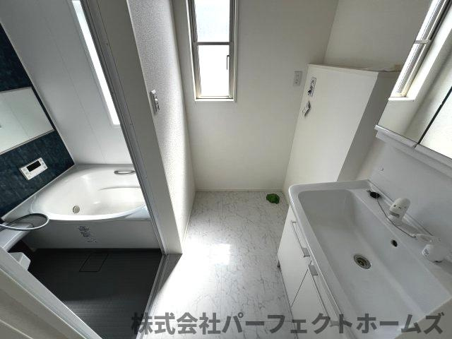 N BASE枚方 Cの洗面所|洗面所です