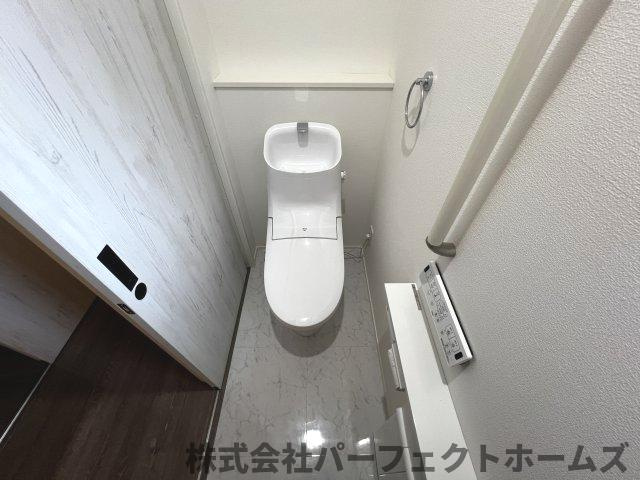 N BASE枚方 Cのトイレ|落ち着いたトイレです