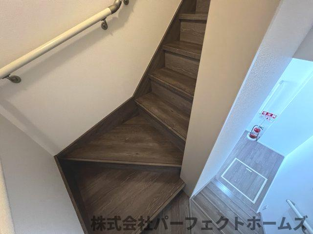 N BASE枚方 Cの内装