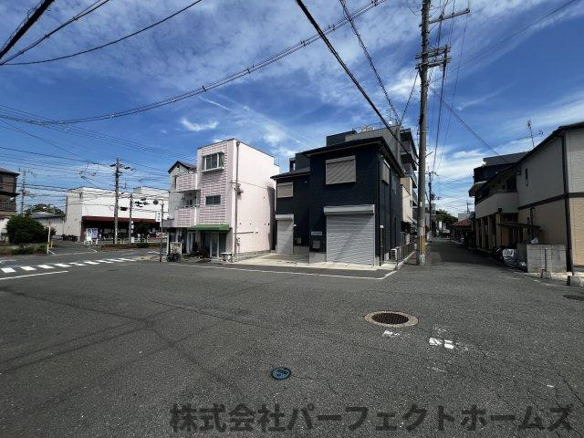 N BASE枚方 Cの外観|外はこのようになっています