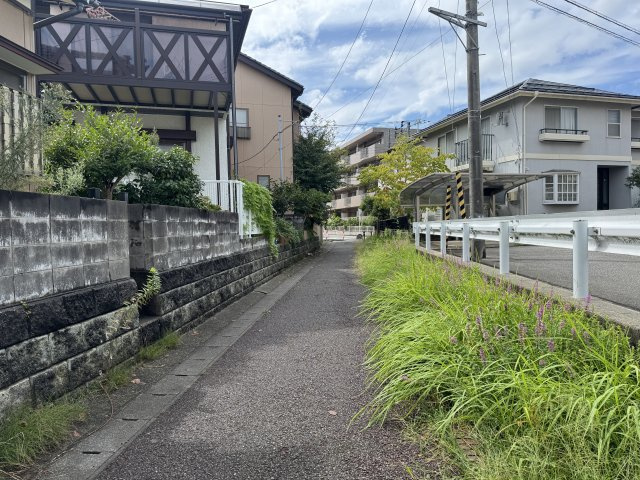 中央区女池上山4丁目　中古戸建の周辺|ラベンダー通り