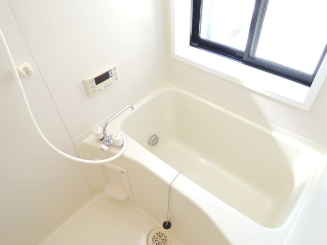 川口市仲町のアパートの浴室|別号室の参考写真です。