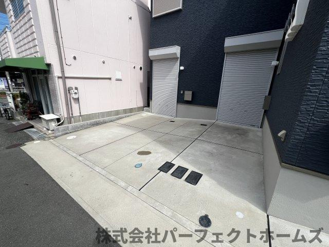 N BASE枚方の駐車場|駐車スペースもあります