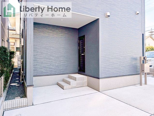 日立市助川町3期　新築戸建のエントランス