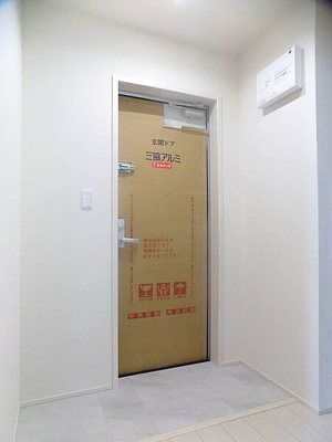 【玄関】 | フジパレス森町 | 収納もある玄関です