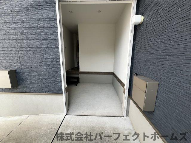 N BASE枚方の玄関|収納もある玄関です