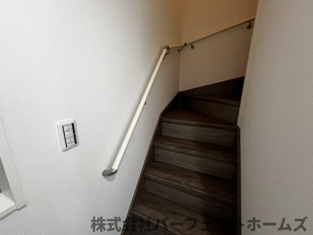 N BASE枚方の内装|明るい色調の室内です