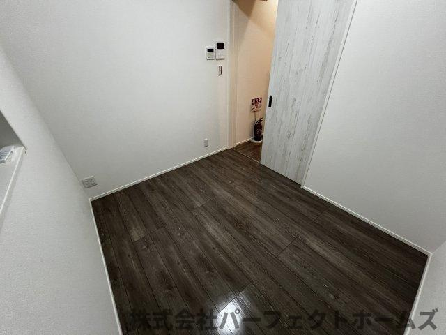 N BASE枚方の内装|明るい色調の室内です