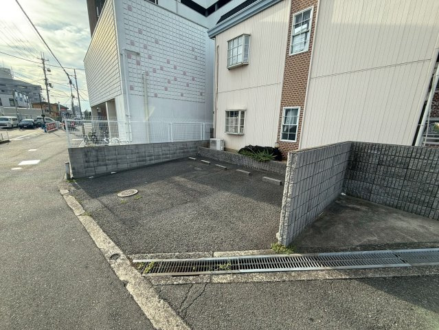【駐車場】 | ファミール林　B棟