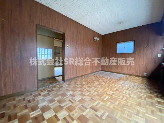 新池島町1丁目中古戸建の洋室|落ち着いた色調の洋室です