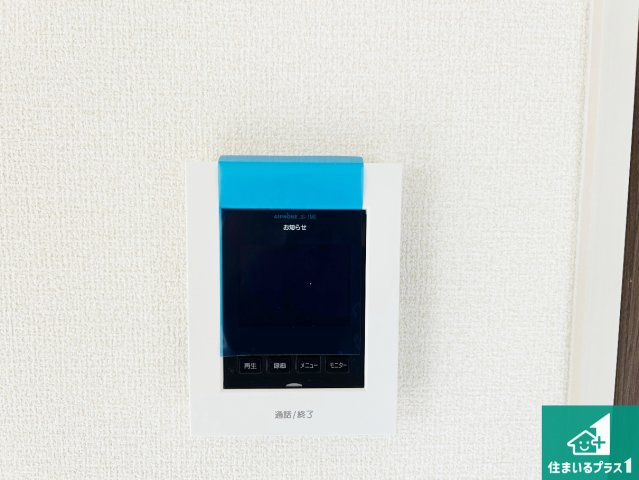 伊丹市西野　第7期　新築一戸建ての防犯設備|カラーモニターインターホン！声だけでなく来訪者の姿や顔がモニターで確認できるので、小さなお子様がいらっしゃるご家庭でも安心できます！