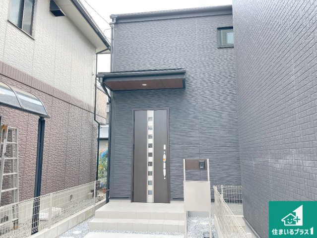 伊丹市西野　第7期　新築一戸建ての外観|安心の10年保証！外観を美しく保ち、雨水で汚れを落とします！気になることがありましたら、お気軽にお問い合わせください！