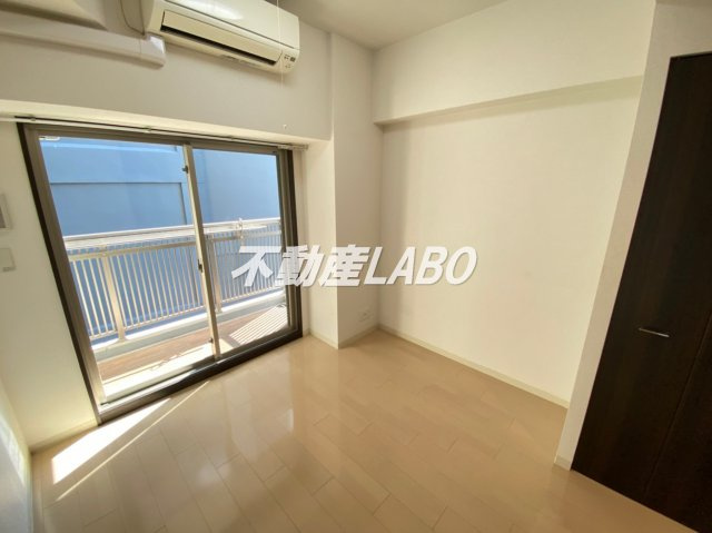 エステムコート難波WEST-SIDEIIIドームシティの洋室