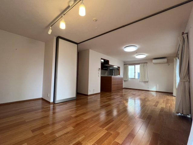 西河原戸建の居間・リビング