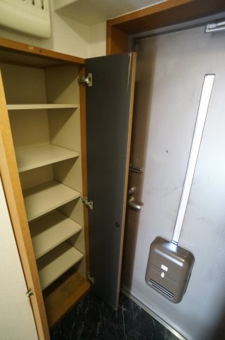 ソシア売布の玄関