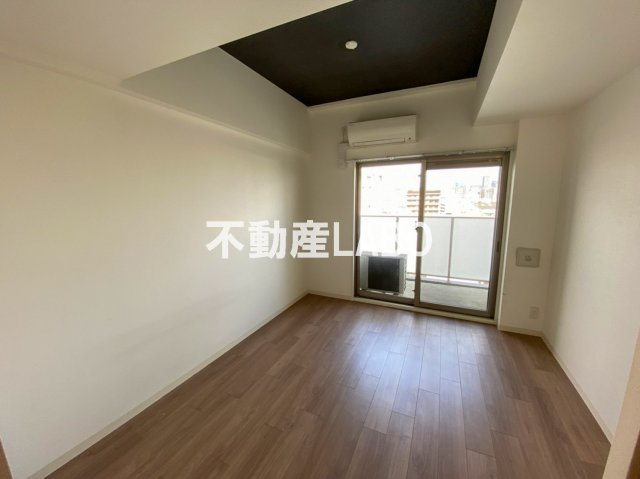 クリスタルグランツみなとシティの居間・リビング