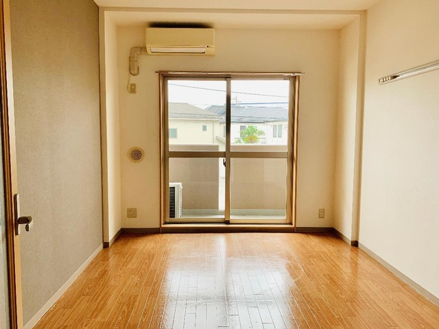 【内装】 | コンフォートシティ | 室内