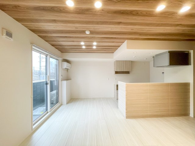 スペチアーレ平野西の居間・リビング