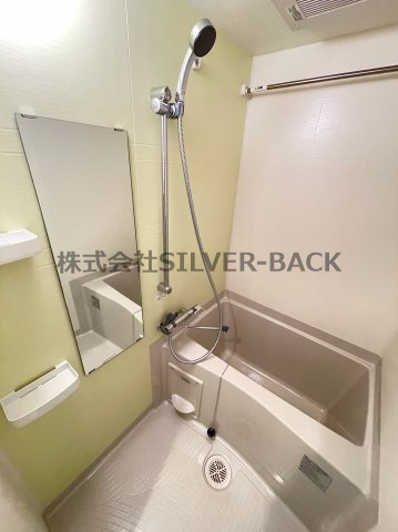 フォーリアライズ大阪ウエストベイの浴室