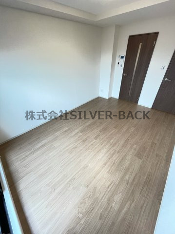 フォーリアライズ大阪ウエストベイの居間・リビング