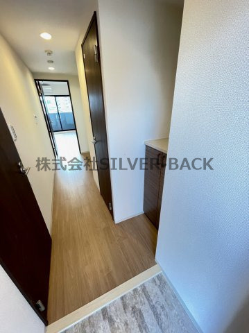 フォーリアライズ大阪ウエストベイの玄関