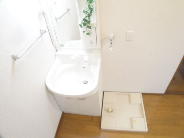 ブラオ別府の洗面所