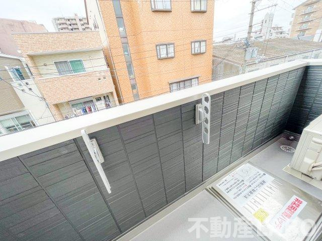 スペチアーレ平野西のバルコニー