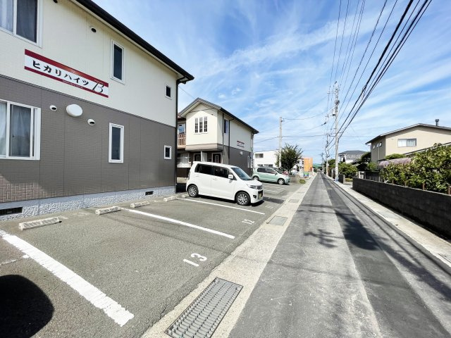 ヒカリハイツ　Bの駐車場