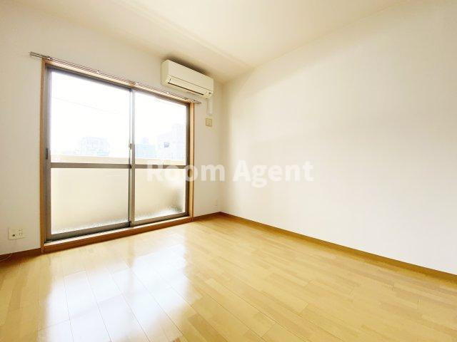 ソフィア本山の居間・リビング