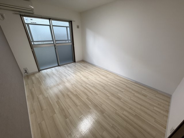 ディア・石橋の洋室