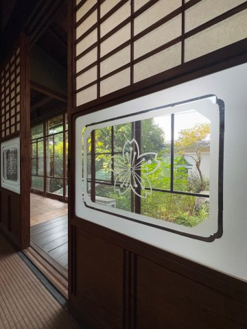 【外観】 | 天理市長柄町　中古戸建 | シャッター内♪