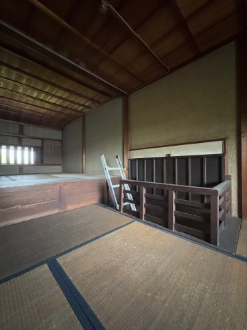 天理市長柄町　中古戸建の和室|屋根裏部屋