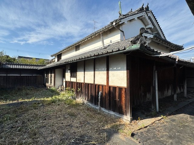 天理市長柄町　中古戸建の外観|古き良き意匠が色濃く残る瓦屋根(^^)/