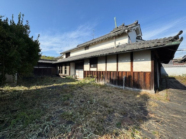 天理市長柄町　中古戸建の外観|古き良き意匠が色濃く残る瓦屋根(^^)/